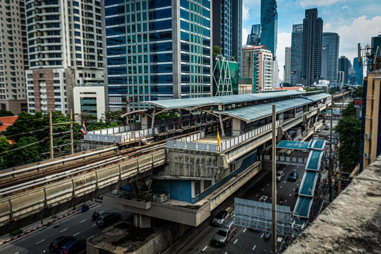 Sam E Hotel Bangkok Sathorn Exterior photo